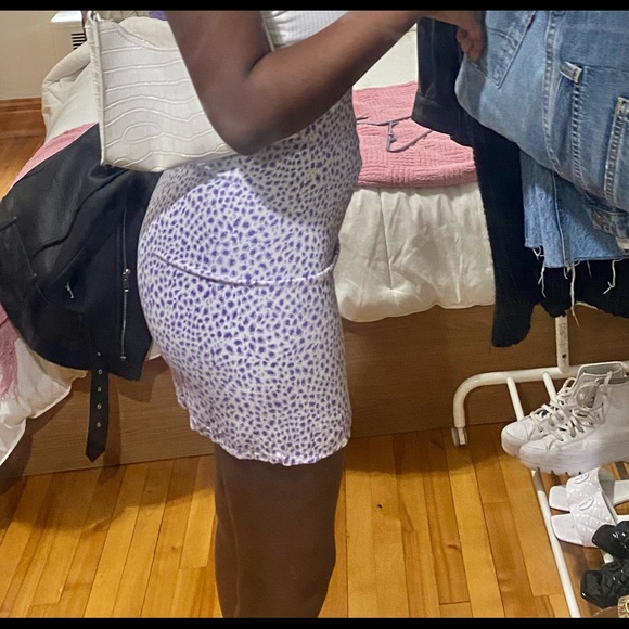 BRANDY MELVILLE mini flower print skirt - Picture 2 of 2